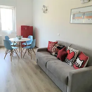 34 Via Giulio Carcano Apartamento
