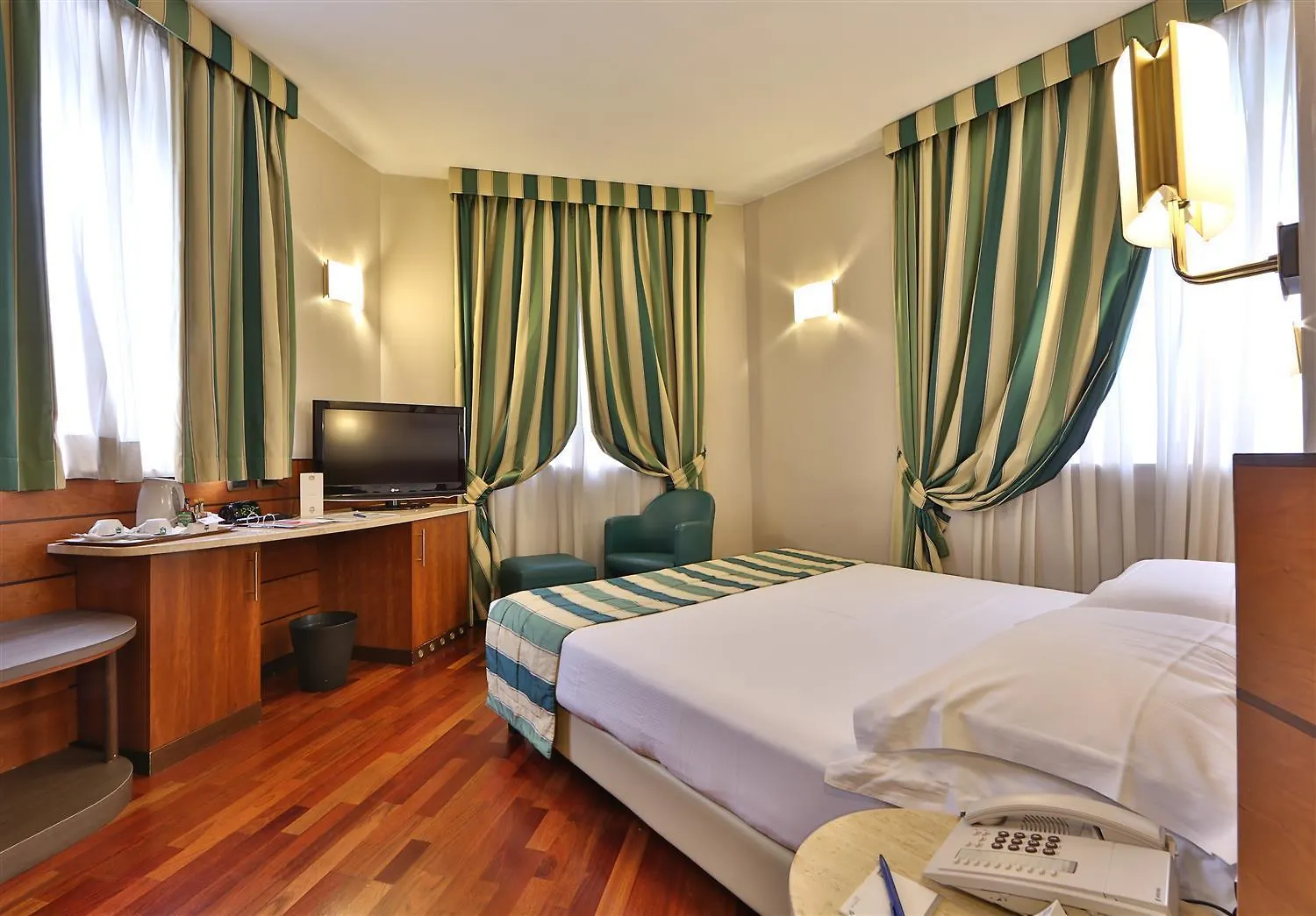 Hotel Mirage Sure Hotel Collection By Best Western Milaan 4*,