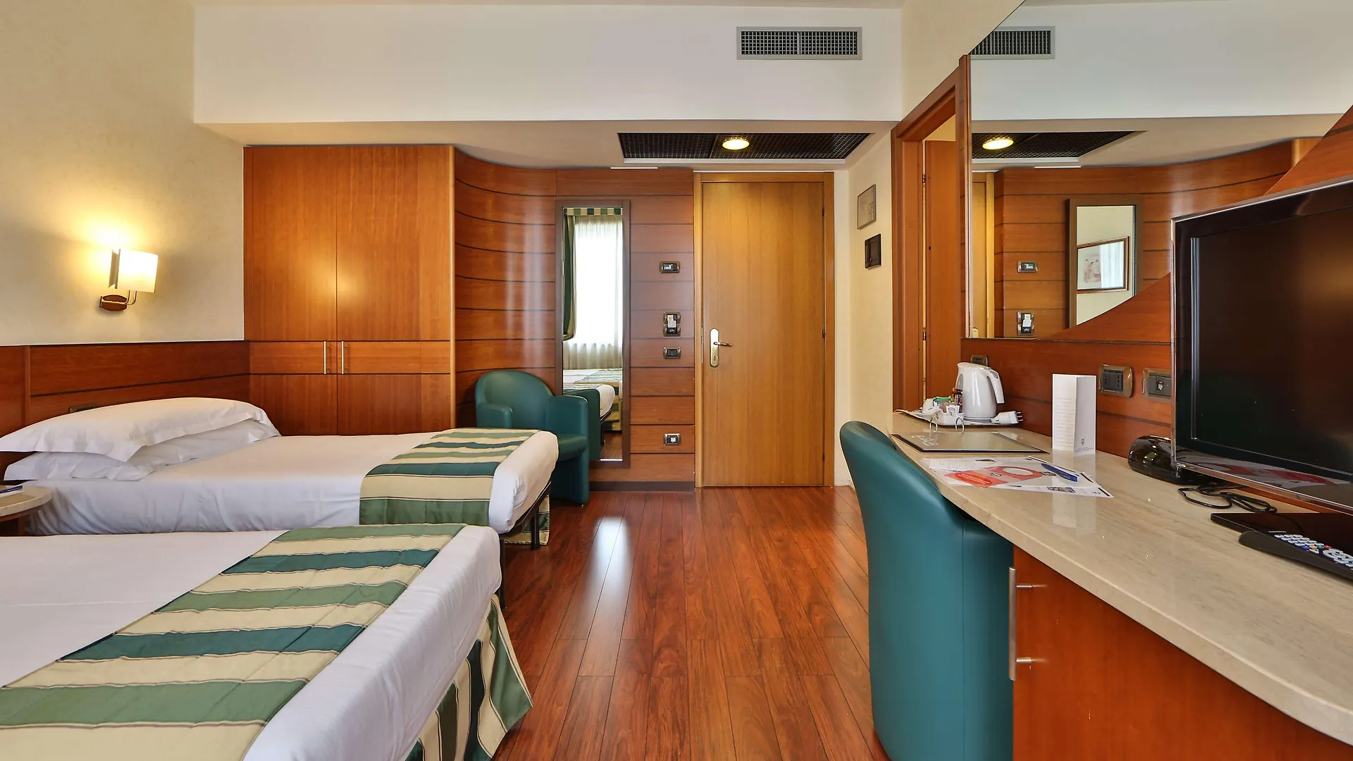 Hotel Mirage Sure Hotel Collection By Best Western Милан