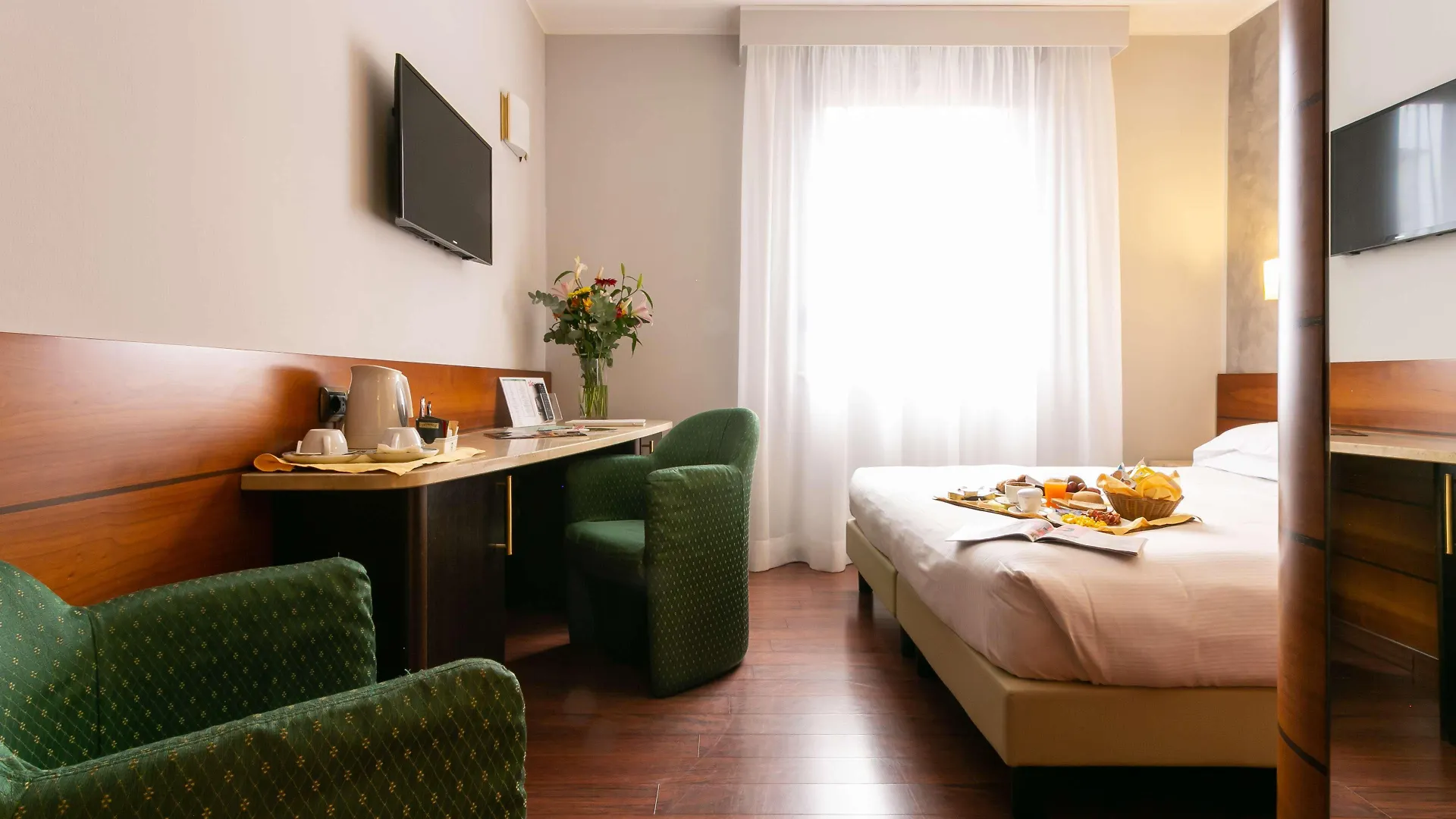 Hotel Mirage Sure Hotel Collection By Best Western Милан 4*,