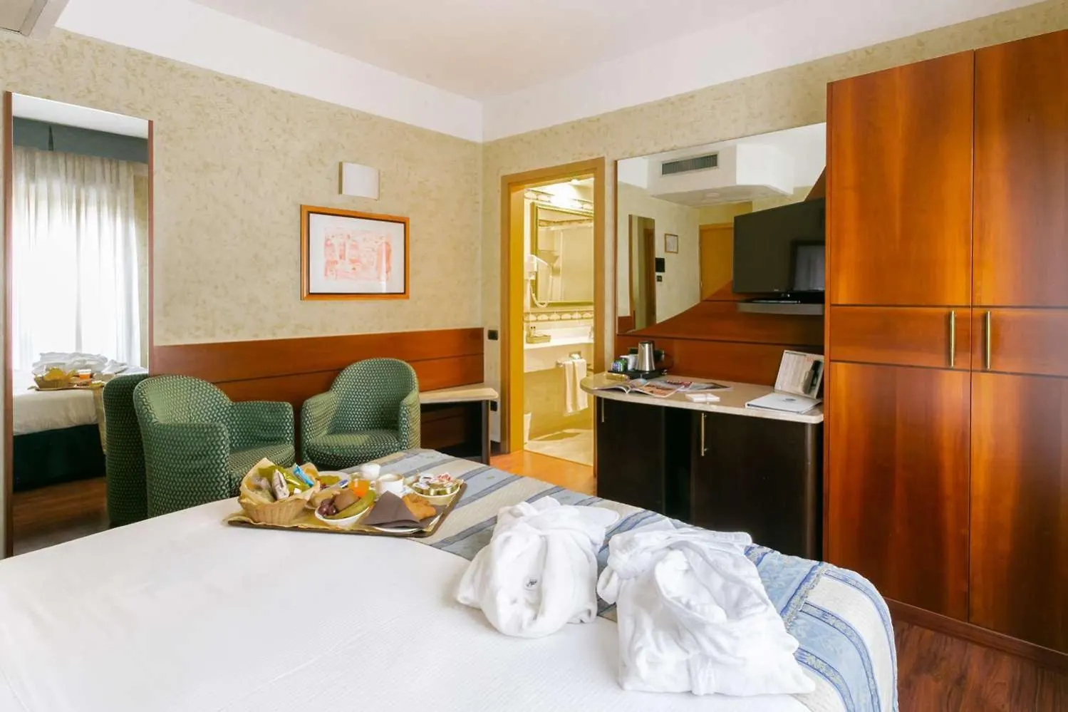 Hotel Mirage Sure Hotel Collection By Best Western Милан 4*,  Италия